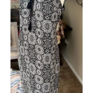 Sleeveless paisley, printed dress